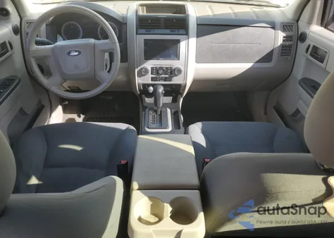 2008 Ford Escape Xls z USA, uszkodzony, nr VIN 1FMCU02Z18KB41703